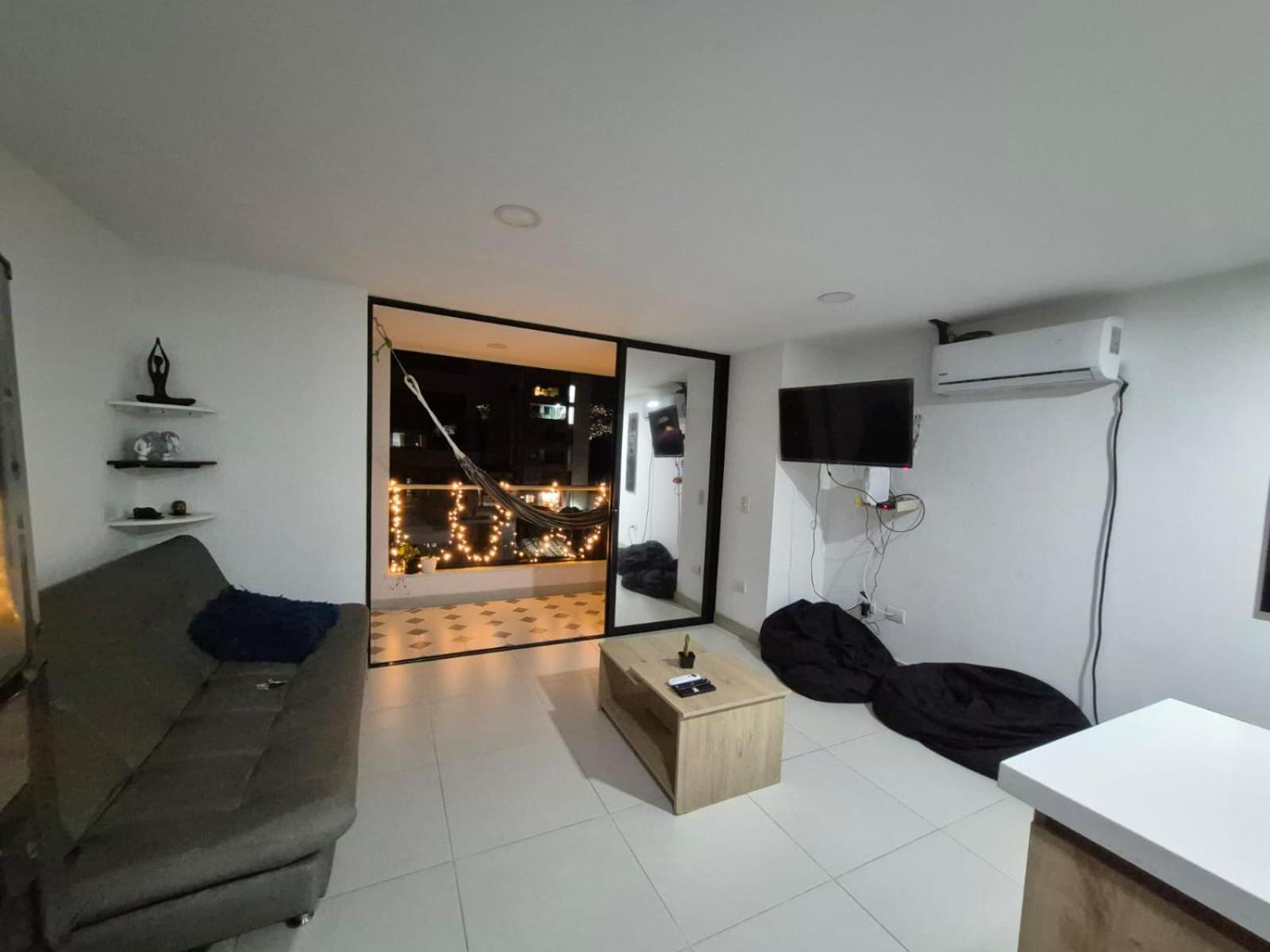 Luareles-san Joaquin-balcon Apartment