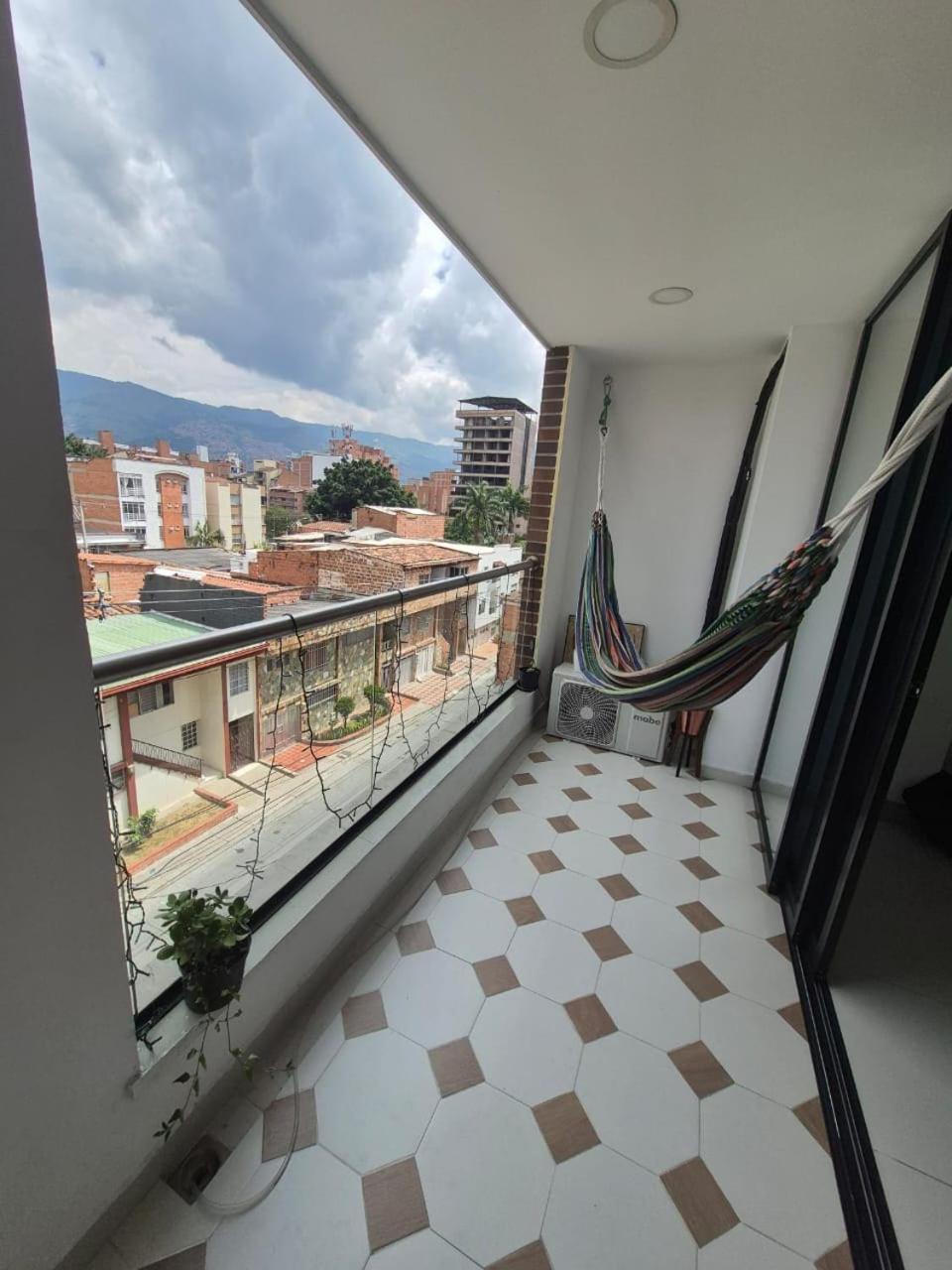 Apartment Luareles-san Joaquin-balcon Medellin