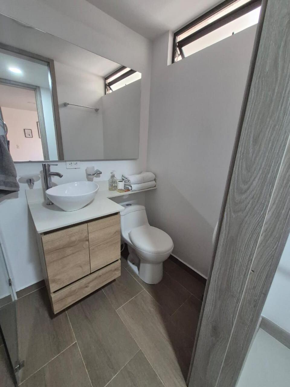 Apartment Luareles-san Joaquin-balcon Medellin
