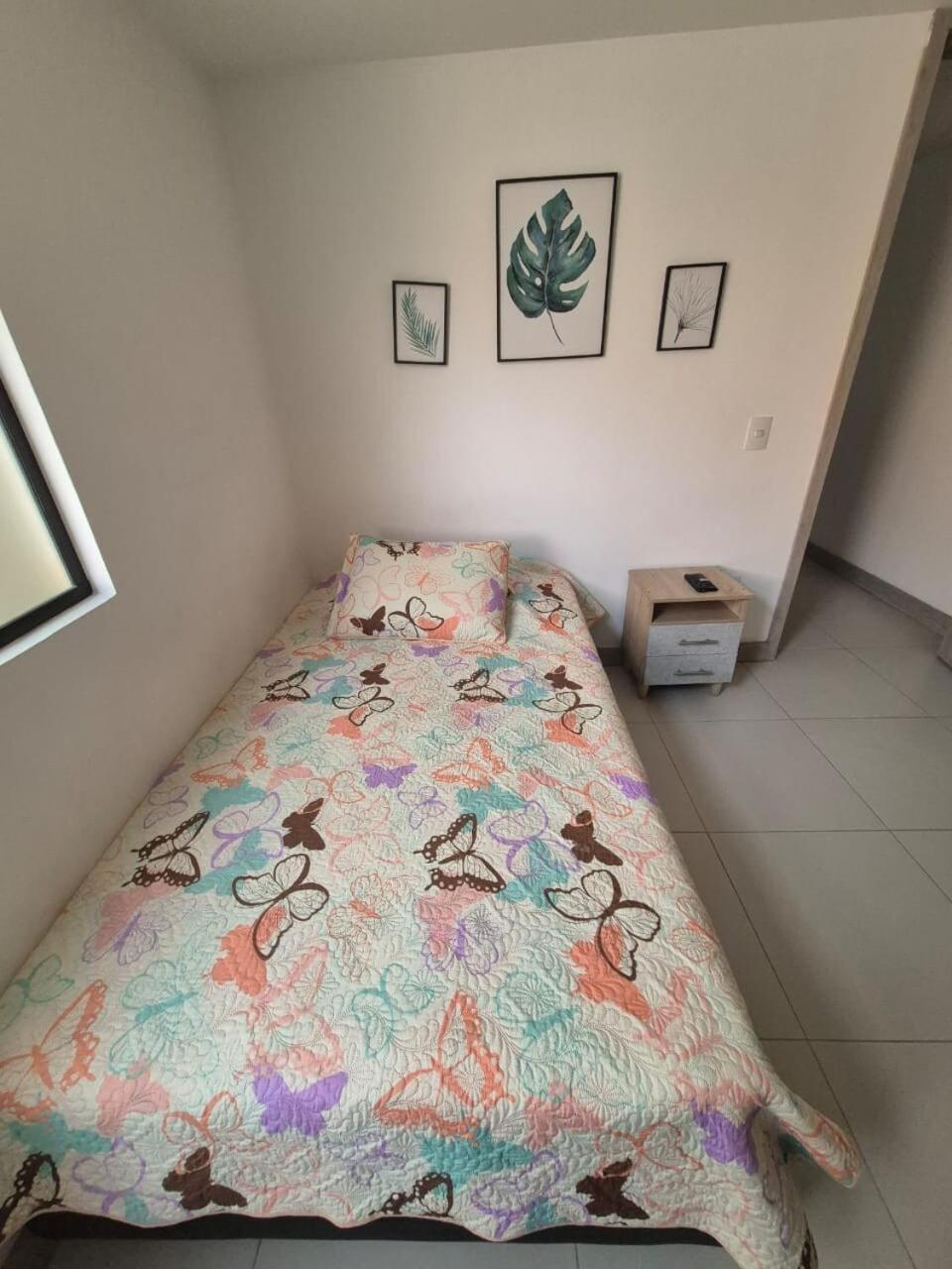 Luareles-san Joaquin-balcon Apartment *